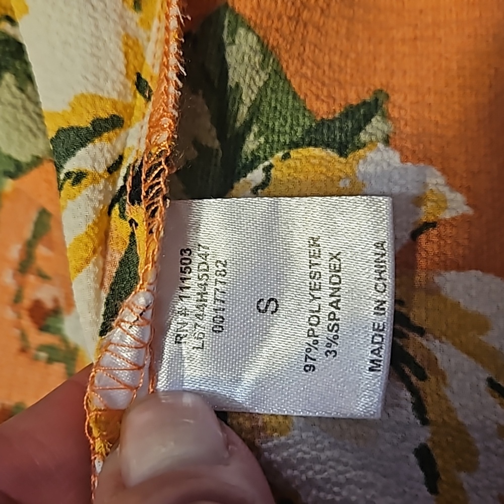 Charming Charlies Floral Wrap Size Small - Picture 7 of 7